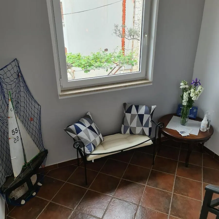 Apartment In Rovinj With Balcony, Air Conditioning, W-Lan, Washing Machine 5116-2 0*,  克罗地亚